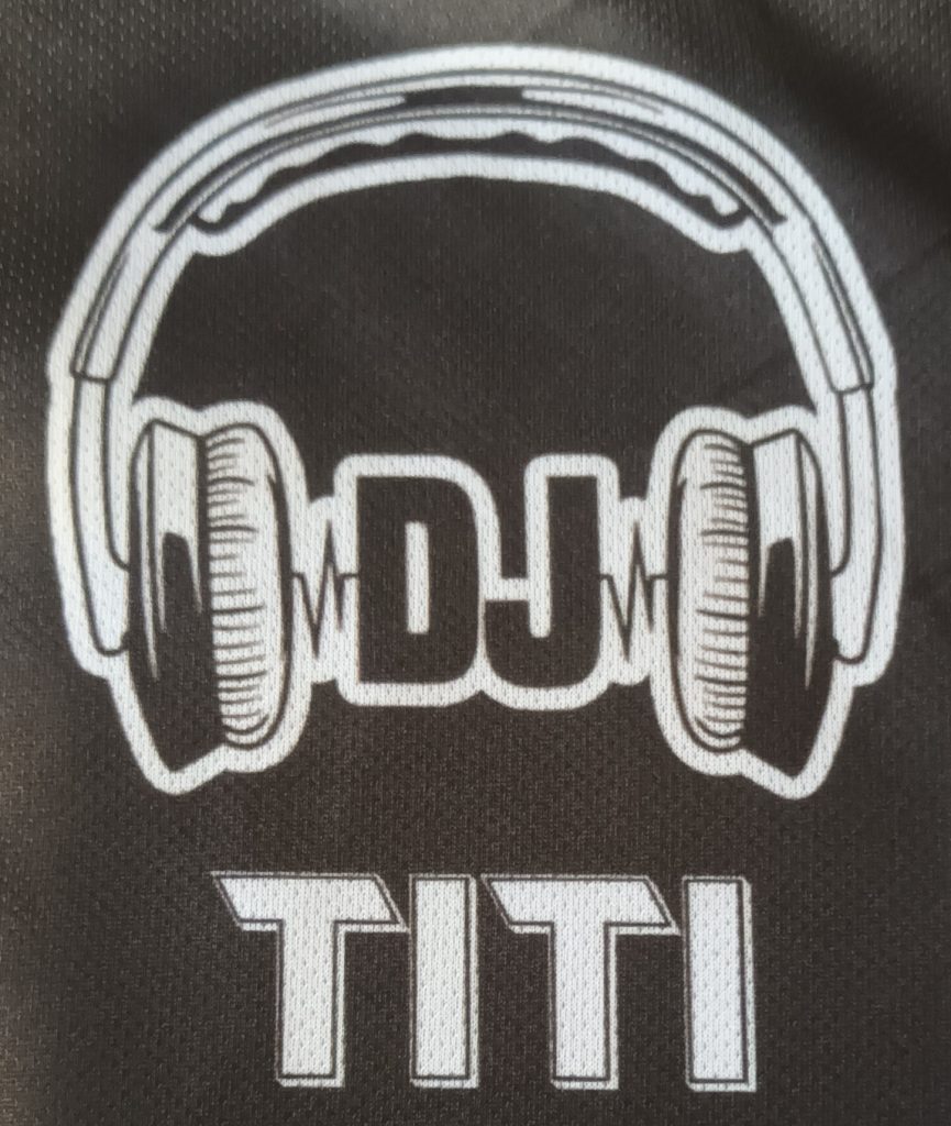 logo DJ Titi